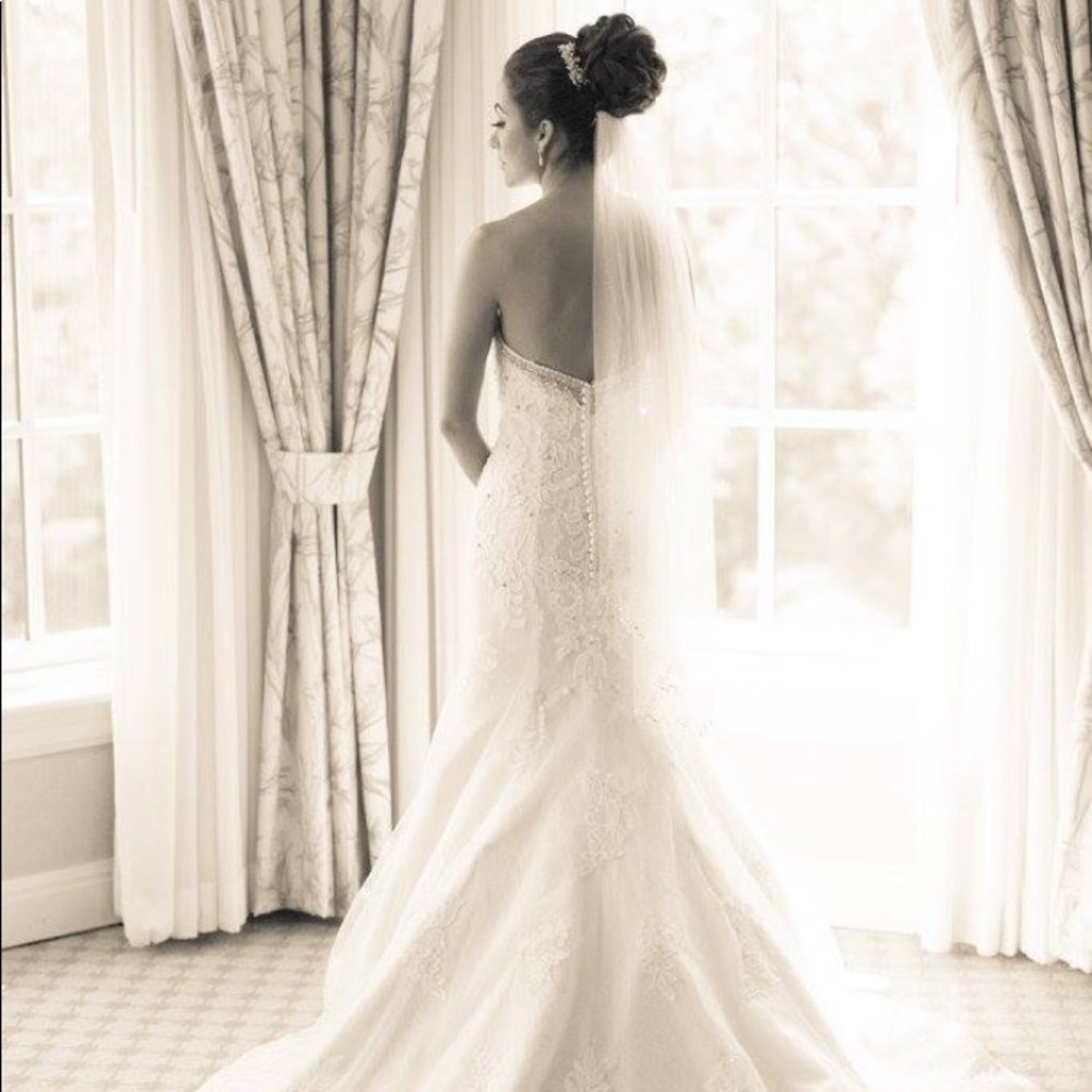 Wedding dress